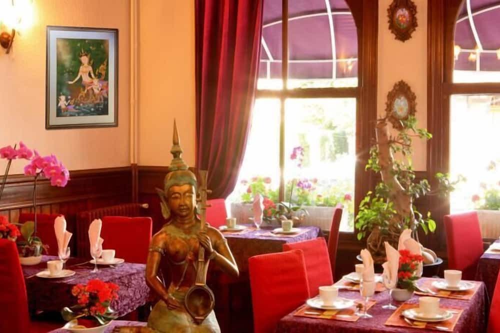 Photo of Others in Houlgate