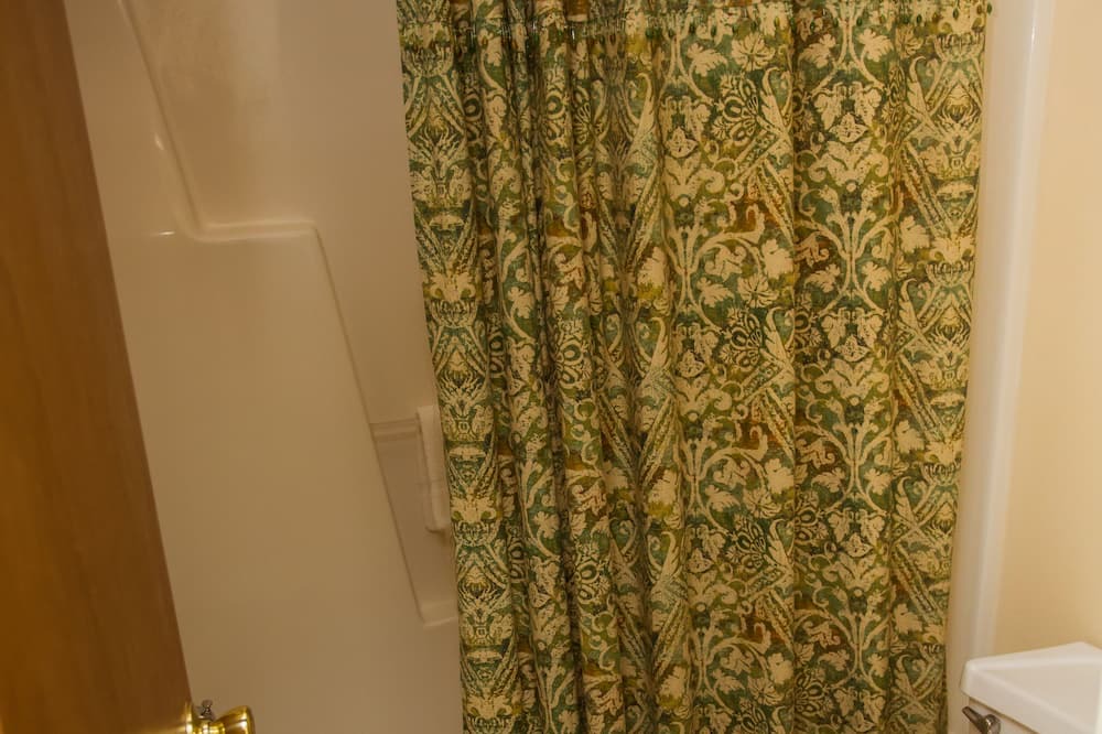 Photo of Bathroom in Eagle Bay