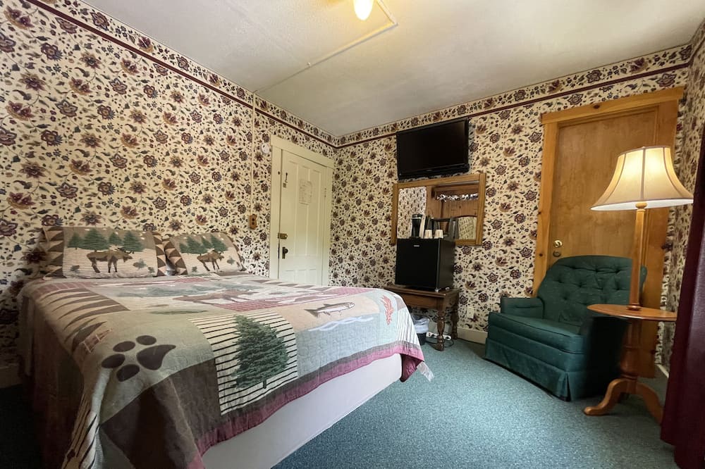 Photo of Bedroom in Eagle Bay