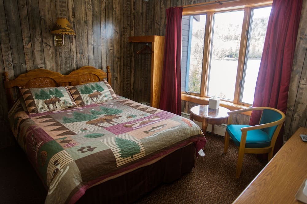 Photo of Bedroom in Eagle Bay