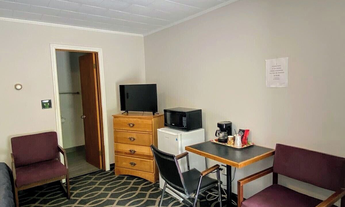 Photo of Bedroom in Mindemoya