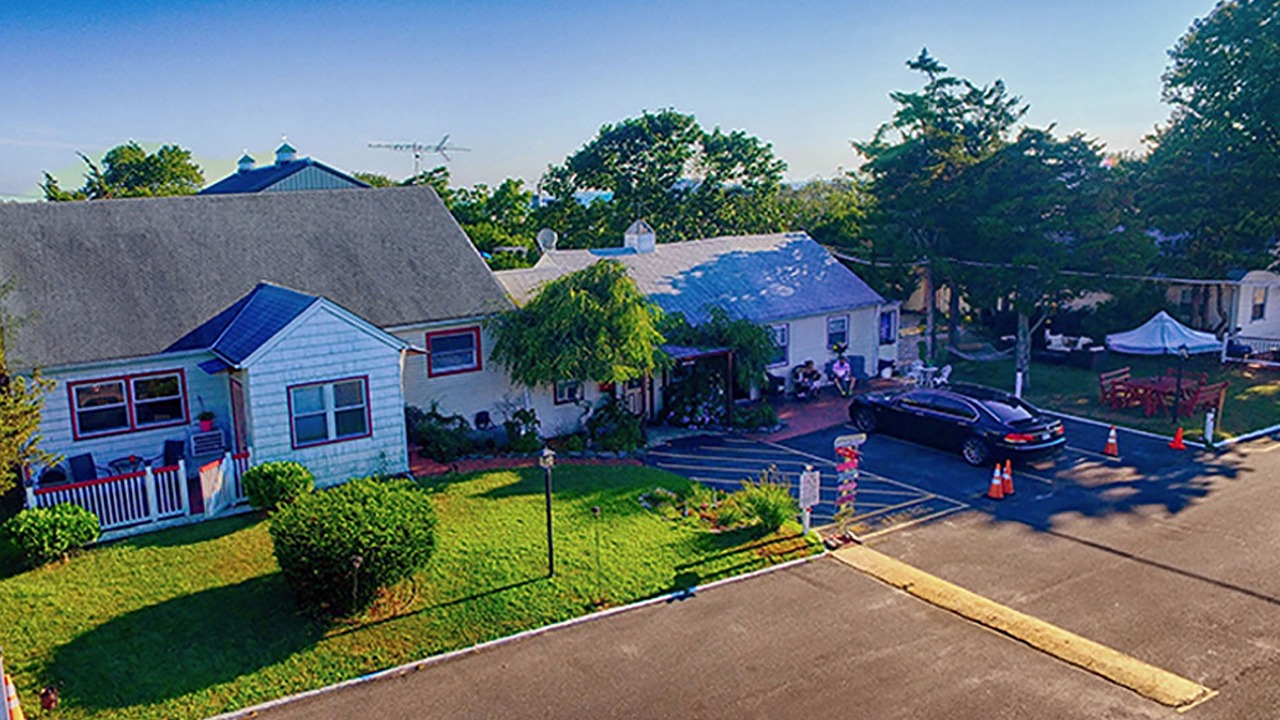 Photo of Others in Hampton Bays