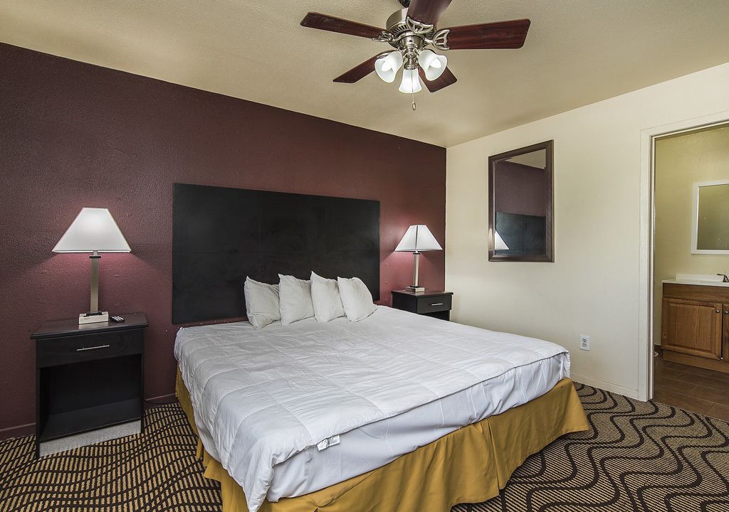 Photo of Bedroom in Manor