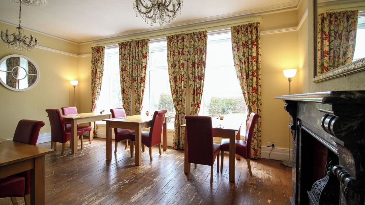 Photo of Others in Alsop en le Dale