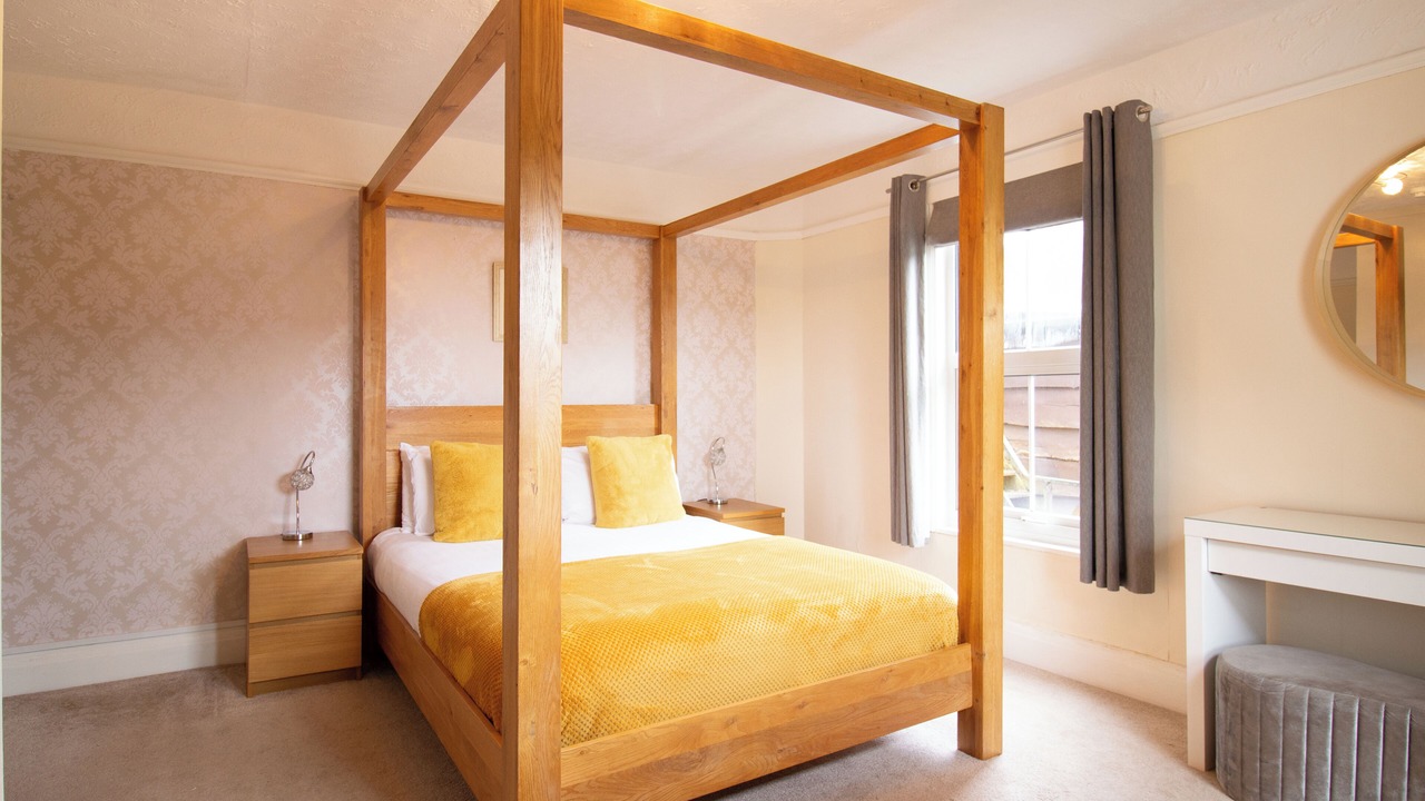 Photo of Others in Alsop en le Dale