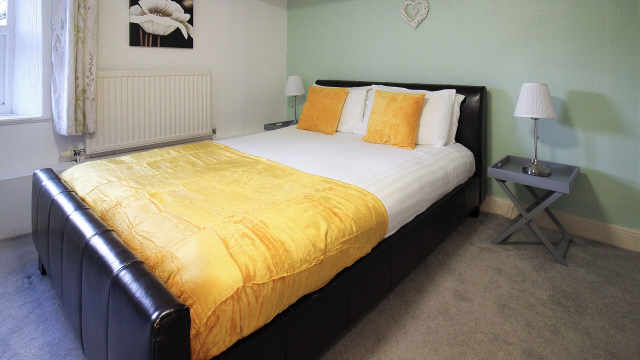 Photo of Others in Alsop en le Dale