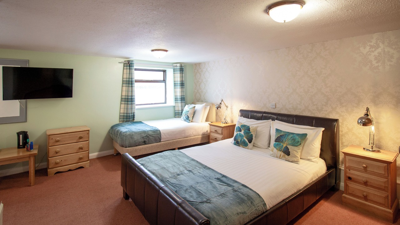 Photo of Others in Alsop en le Dale