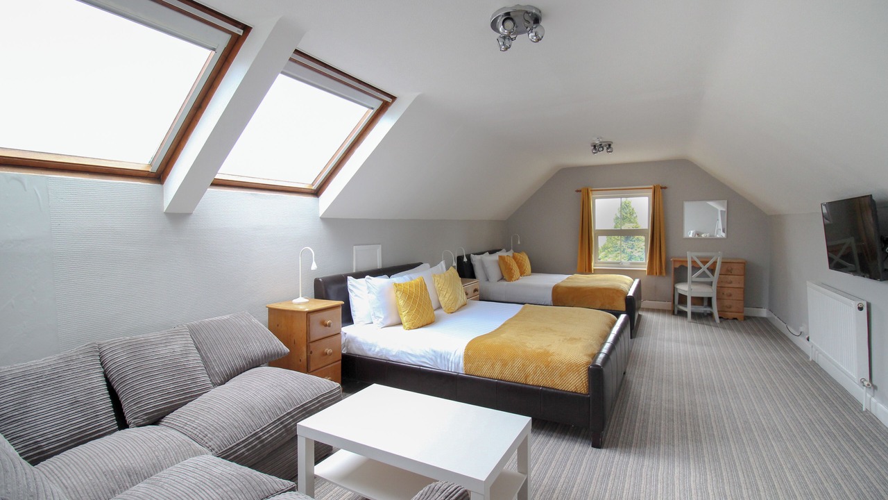 Photo of Others in Alsop en le Dale