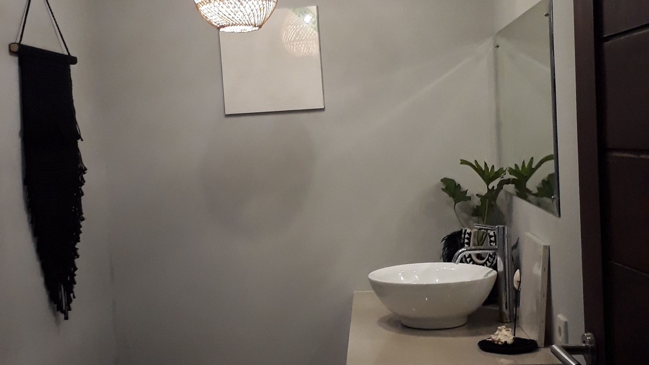 Photo of Bathroom in Singakerta