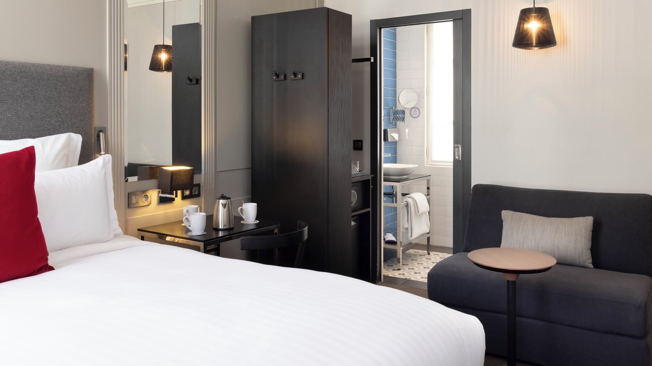 Photo of Bedroom in 9th Arrondissement