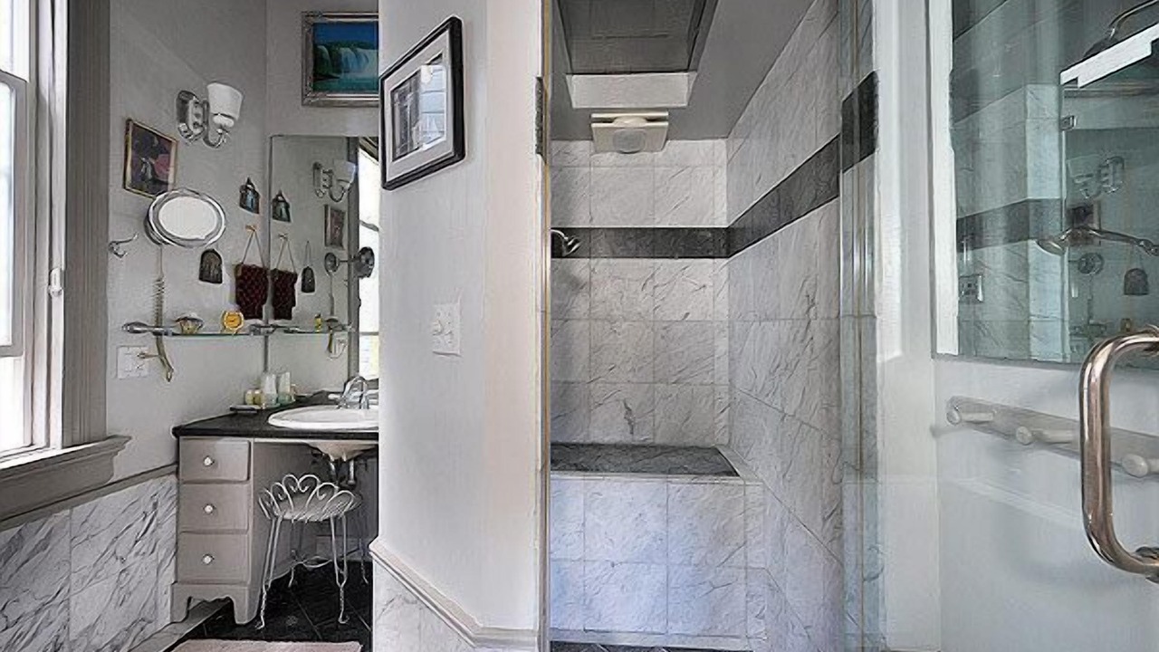 Photo of Bathroom in La Lengua