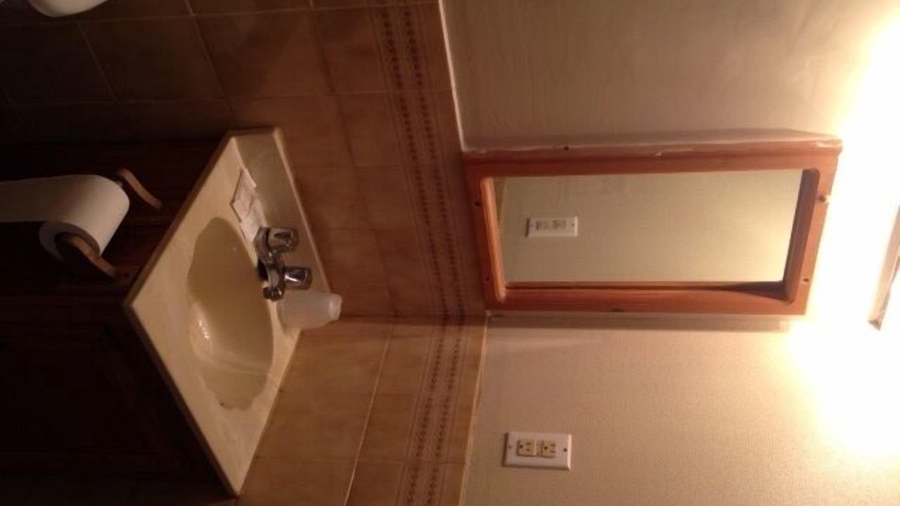 Photo of Bathroom in Pointe-aux-Trembles