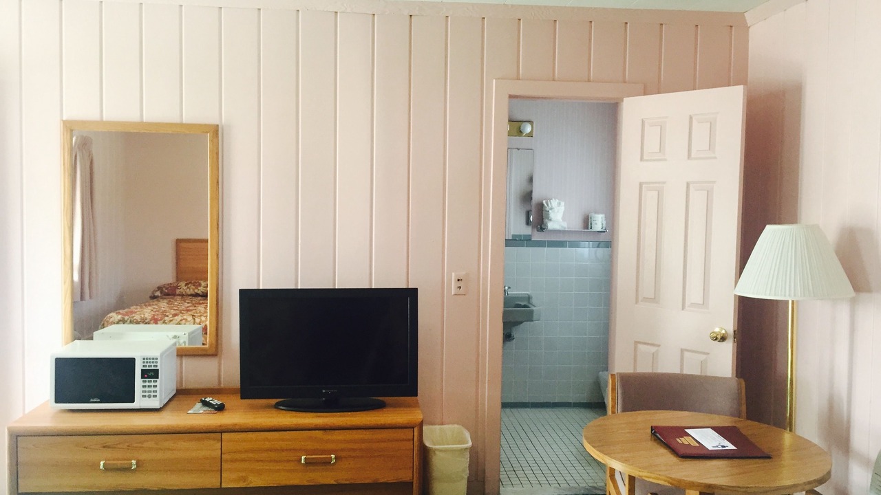 Photo of Bedroom in Mackinaw City