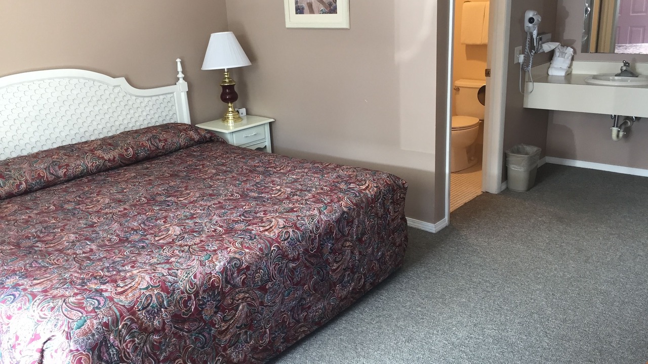 Photo of Bedroom in Mackinaw City