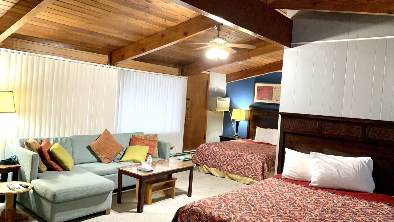 Photo of Livingroom in Elkhorn