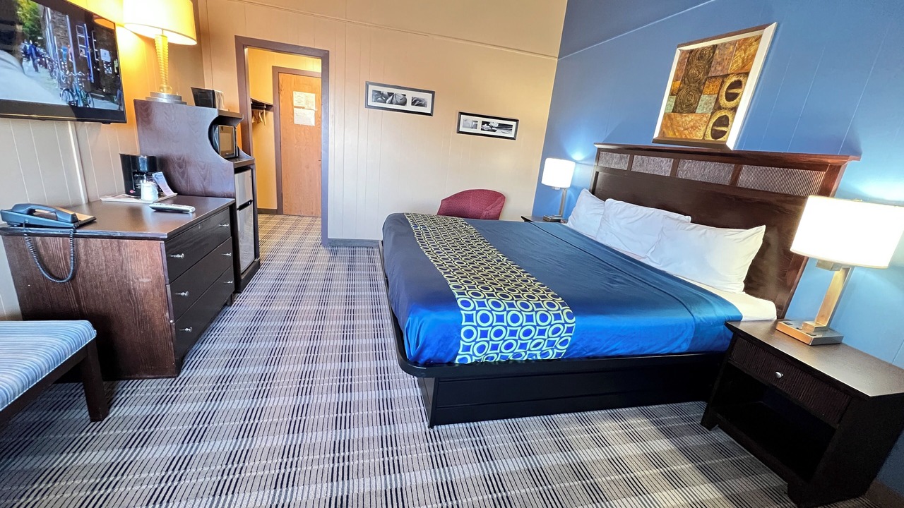 Photo of Bedroom in Elkhorn