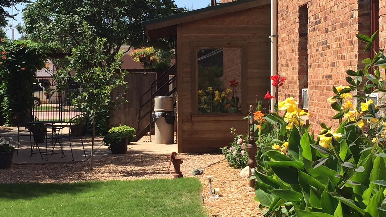 Photo of Outdoor in Post