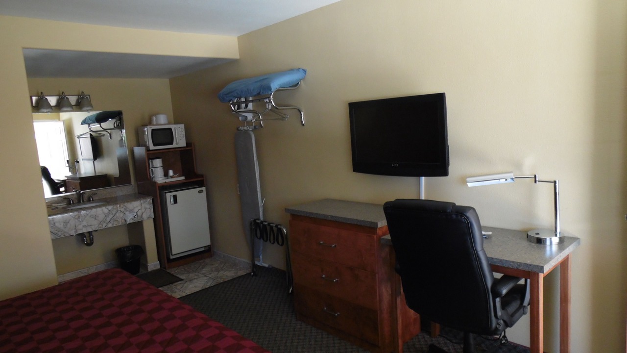 Photo of Bedroom in Lone Pine
