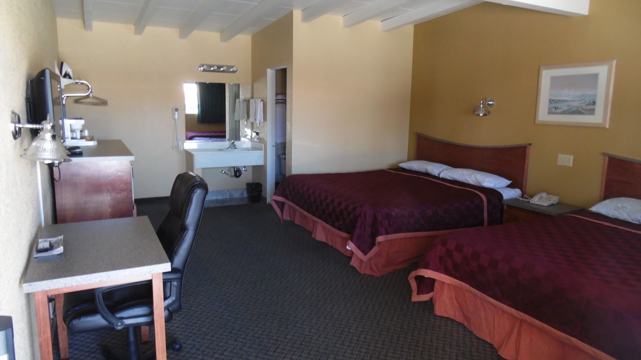 Photo of Bedroom in Lone Pine