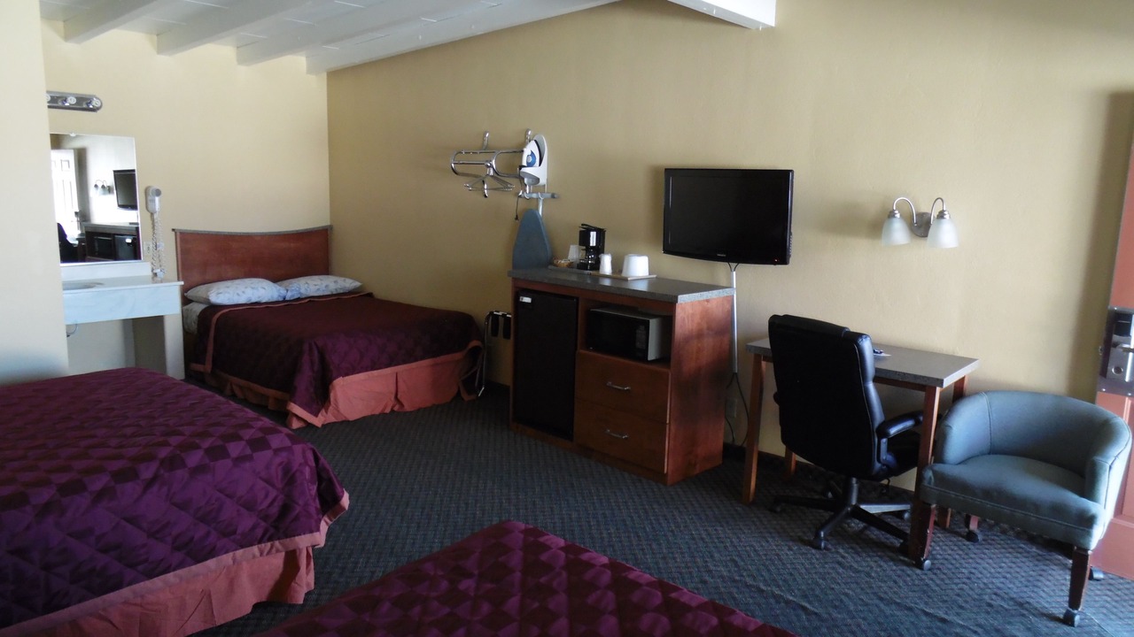Photo of Bedroom in Lone Pine