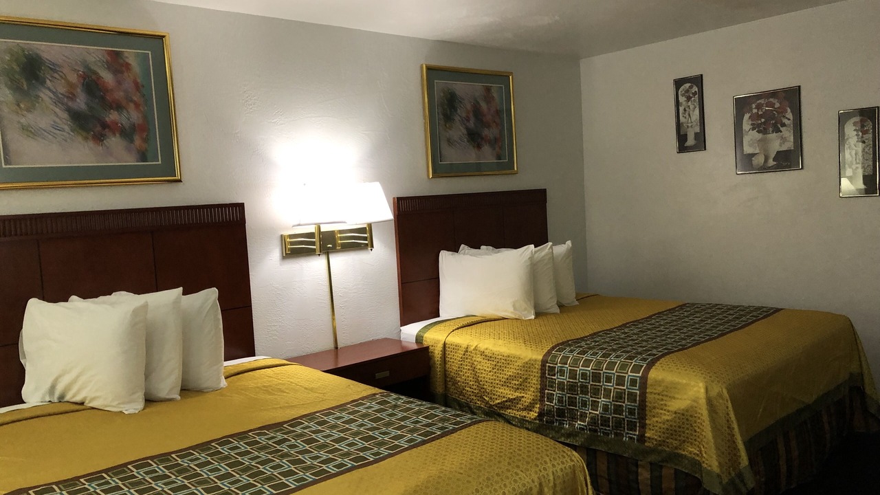 Photo of Bedroom in Reedsport