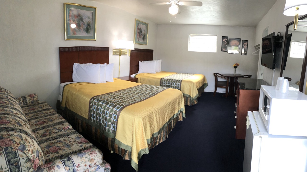 Photo of Bedroom in Reedsport