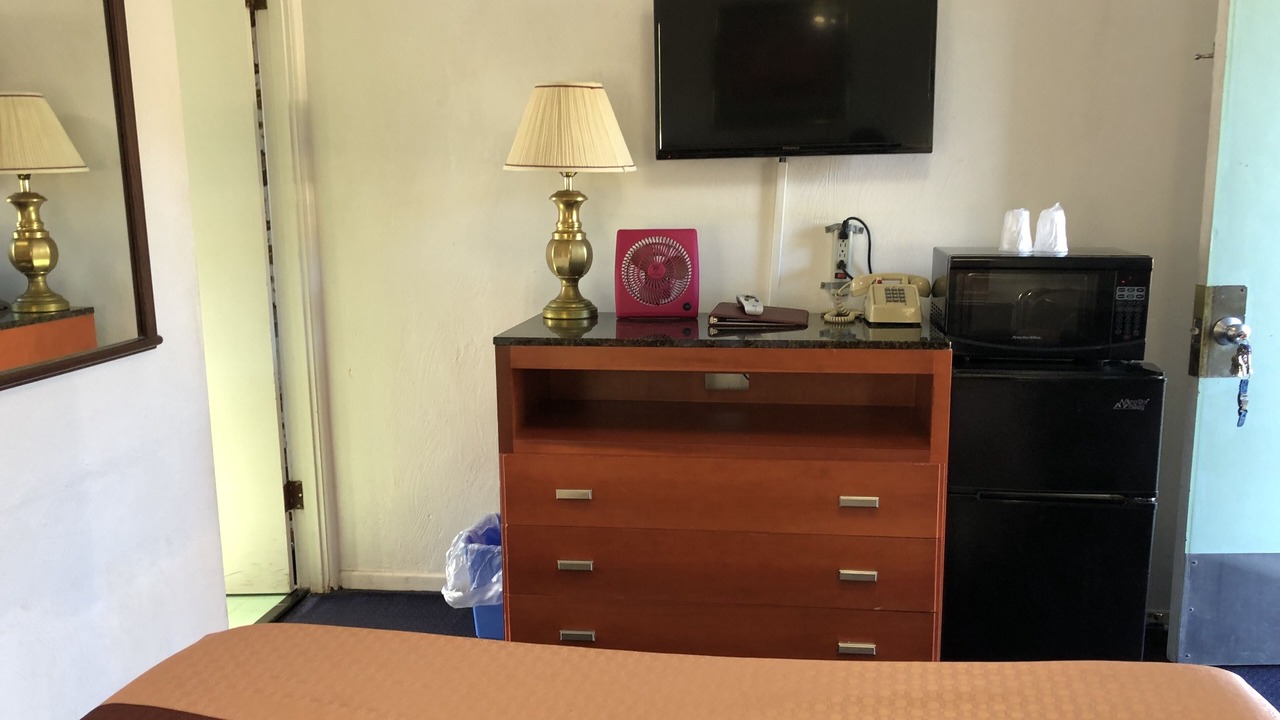 Photo of Bedroom in Reedsport