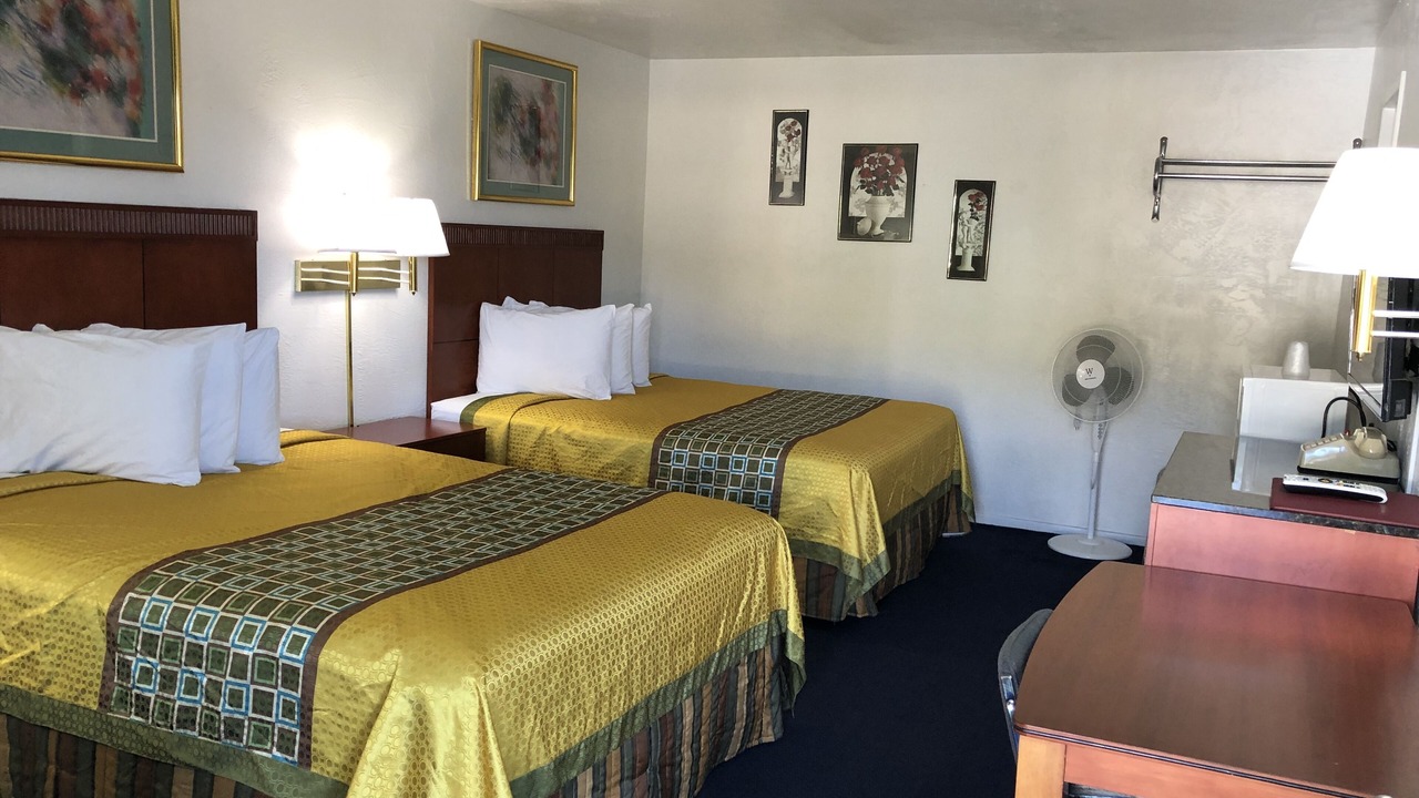 Photo of Bedroom in Reedsport