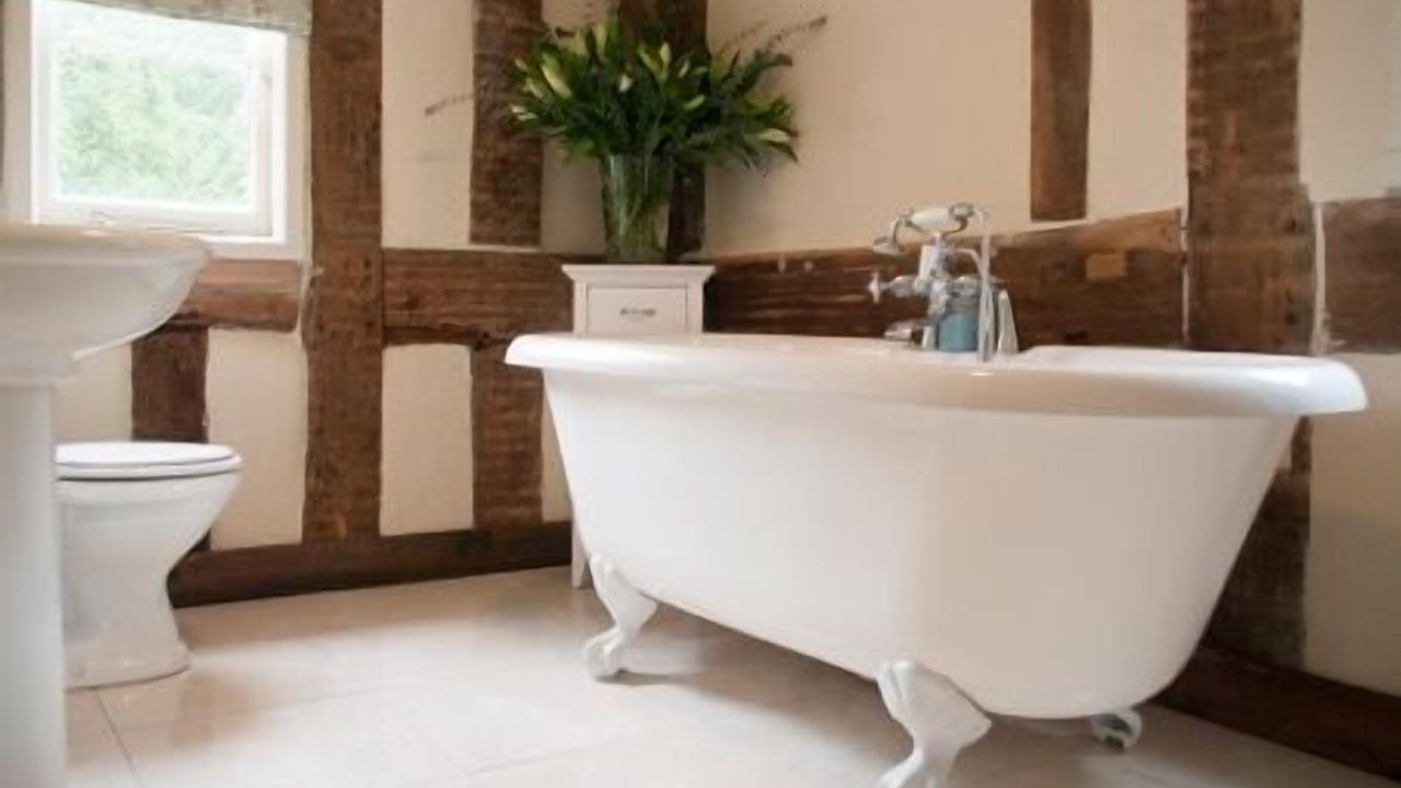 Photo of Bathroom in Shelsley Walsh