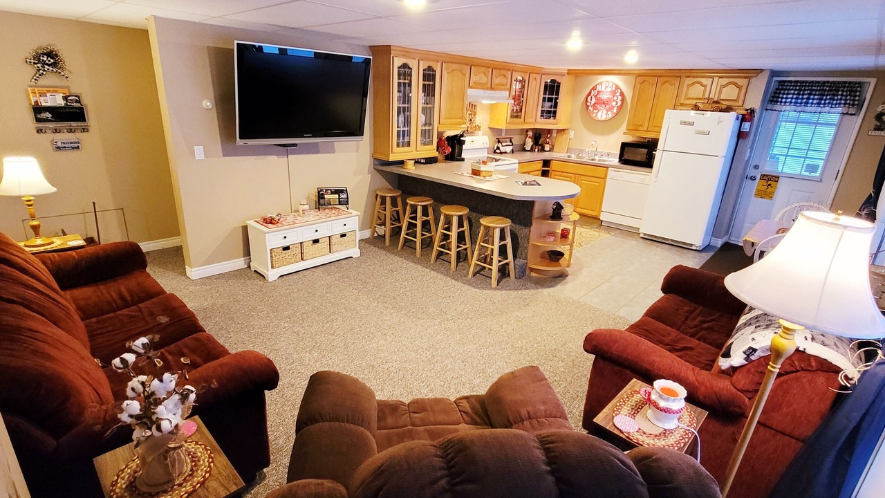 Photo of Bedroom in Colebrook