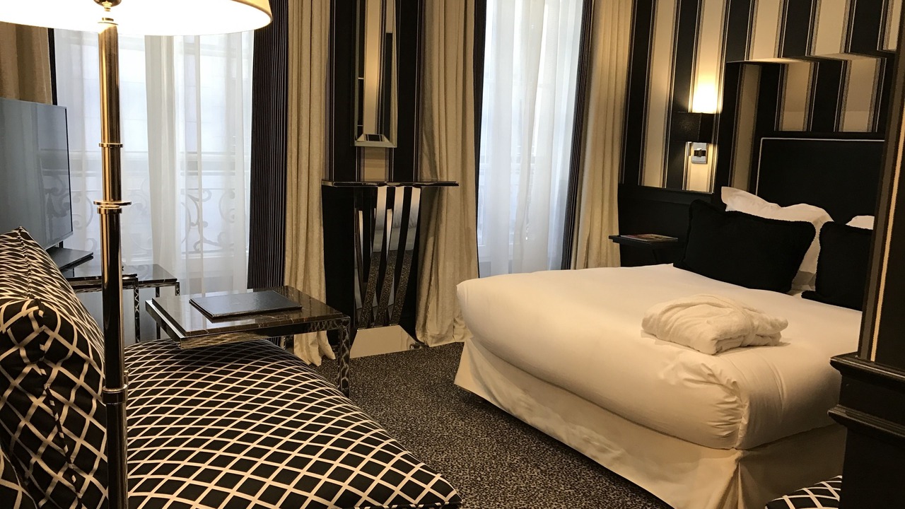 Photo of Bedroom in Faubourg-du-Roule