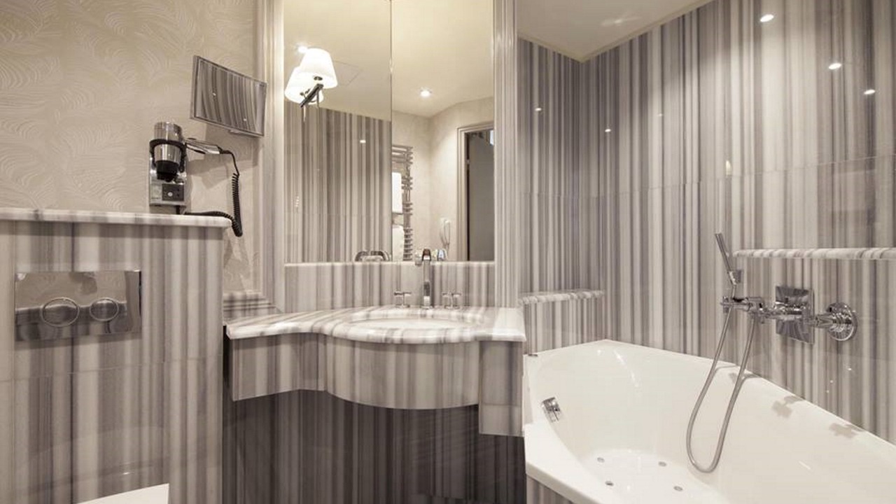 Photo of Bathroom in Faubourg-du-Roule
