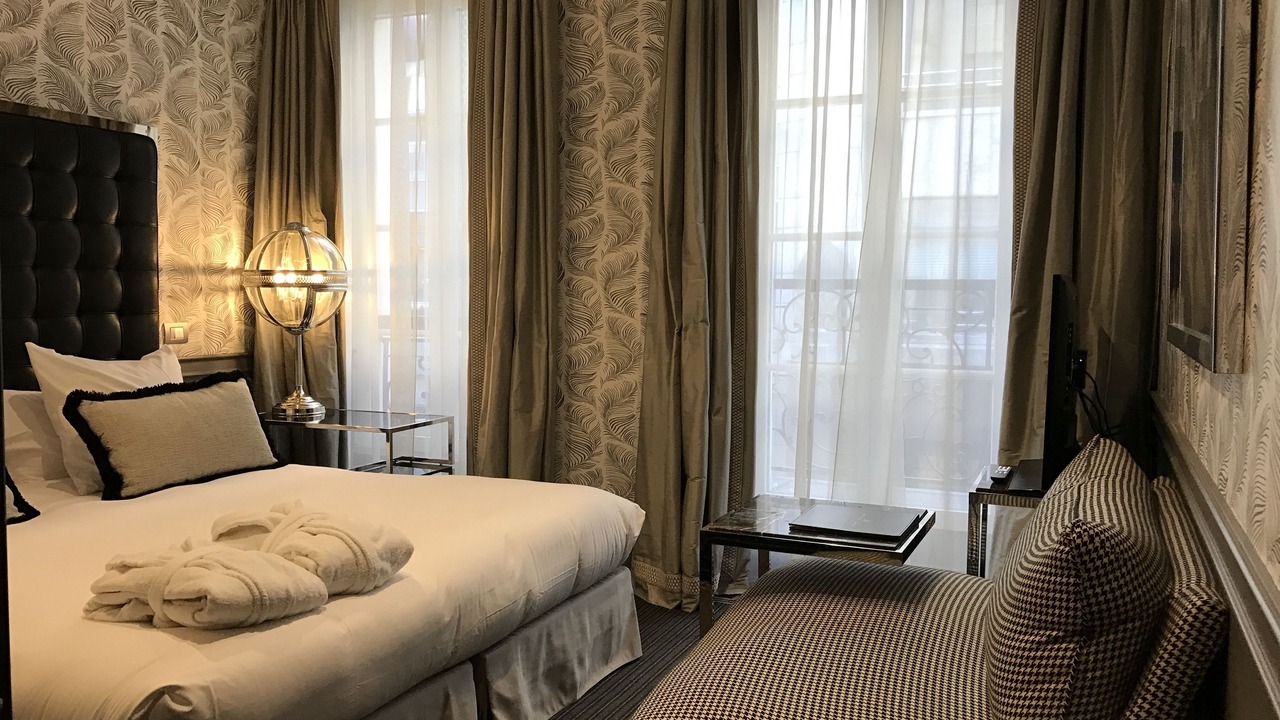 Photo of Bedroom in Faubourg-du-Roule