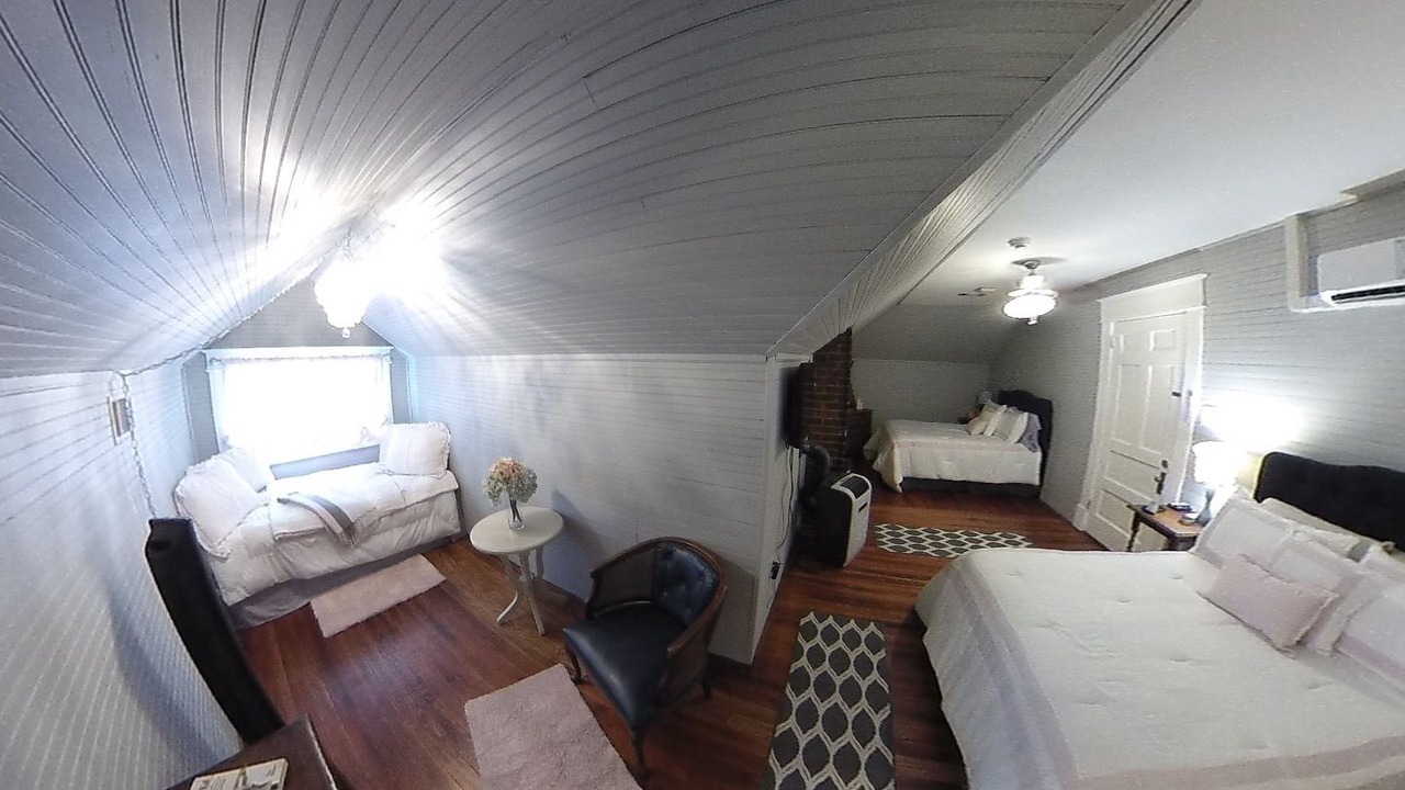 Photo of Others in Helena