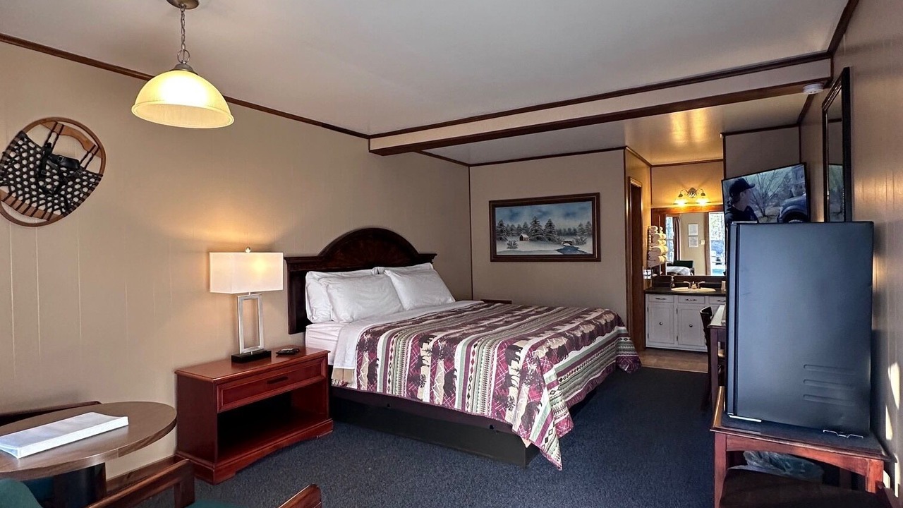 Photo of Bedroom in Inlet