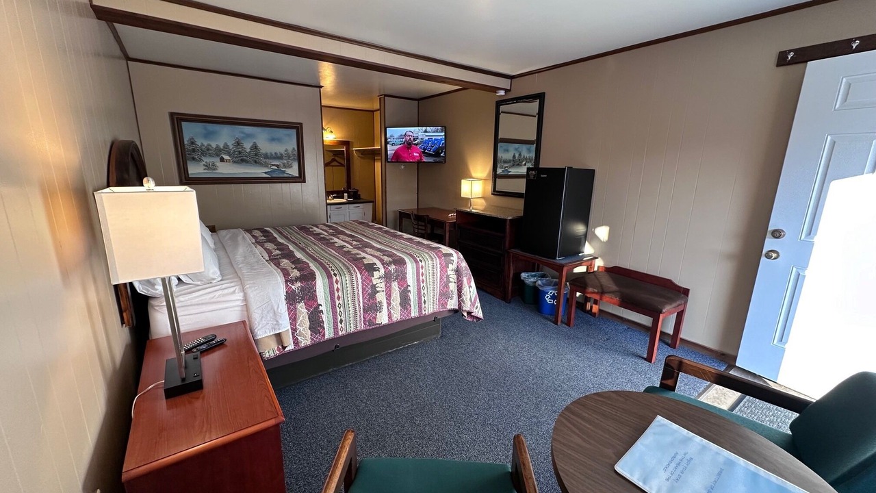 Photo of Bedroom in Inlet