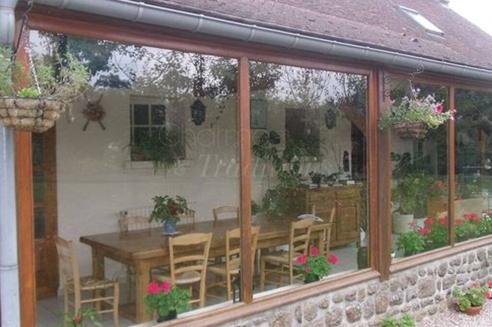 Photo of Outdoor in Faverolles