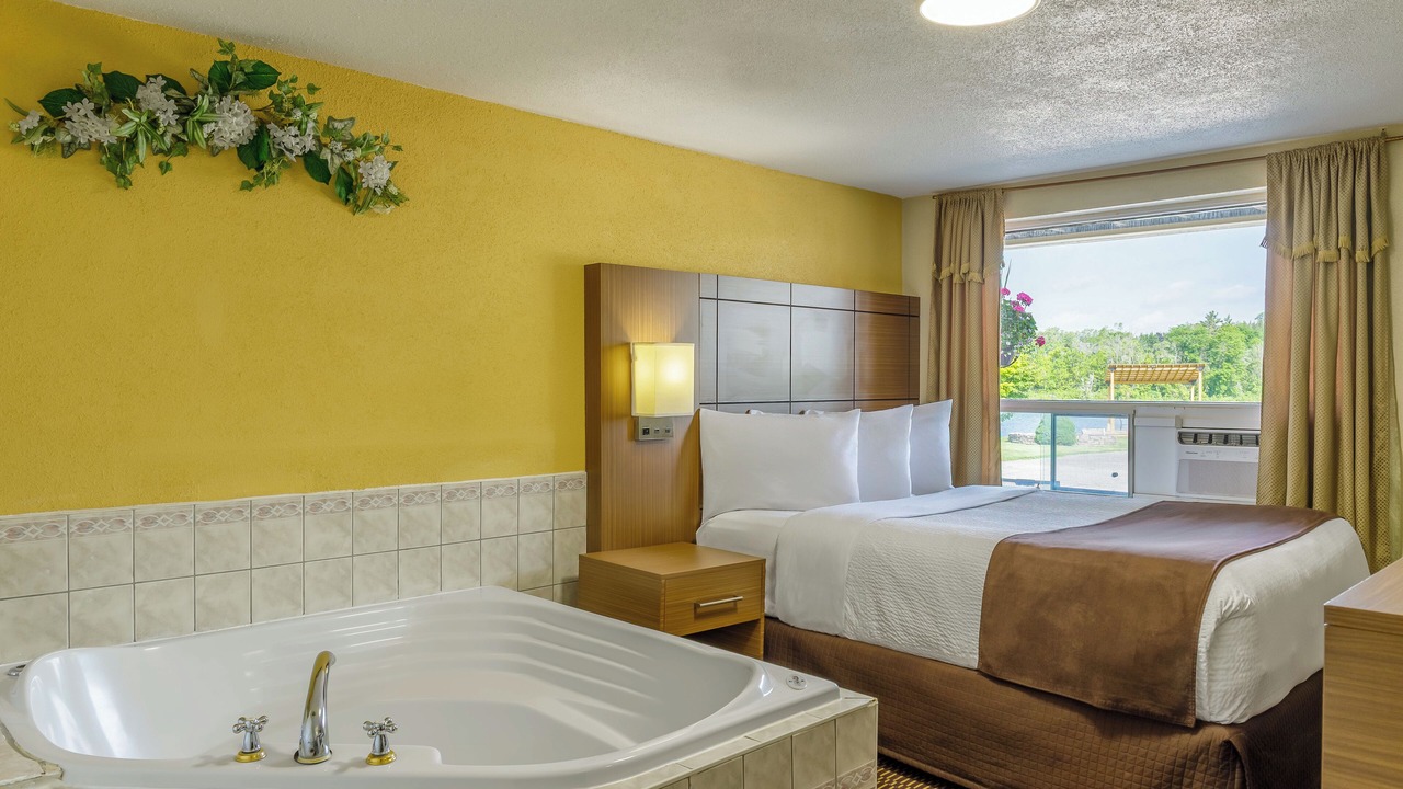 Photo of Bedroom in Campbellford