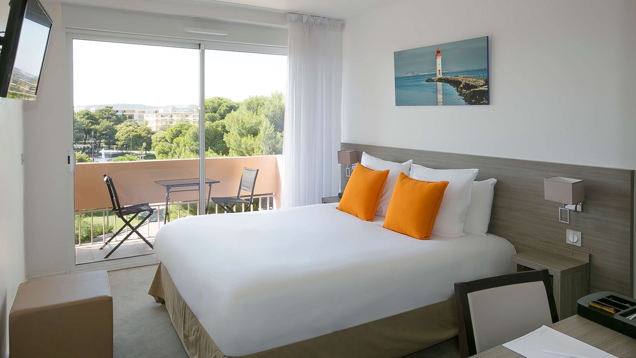 Photo of Bedroom in Balaruc-les-Bains
