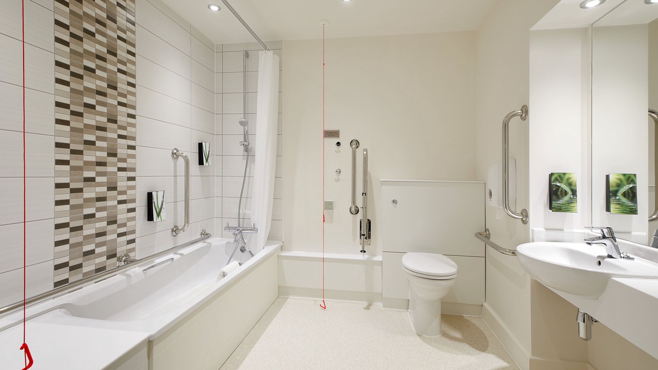 Photo of Bathroom in Helston