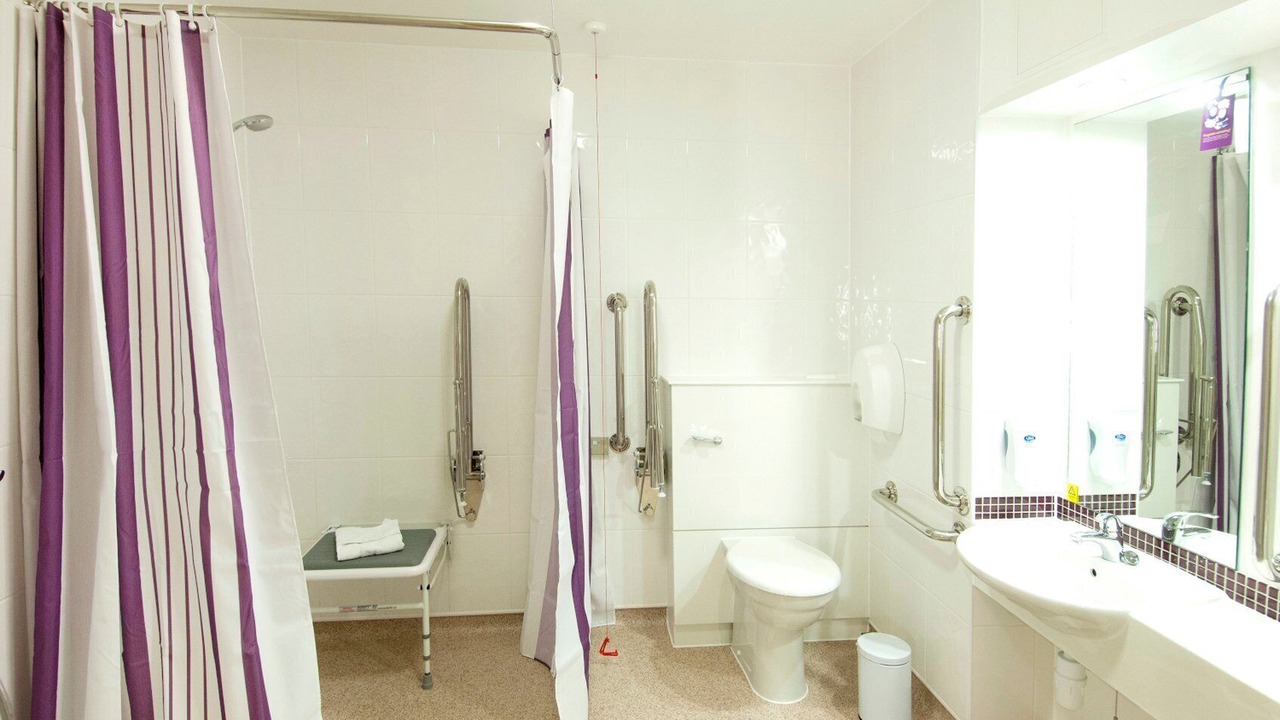 Photo of Bathroom in Bont Newydd