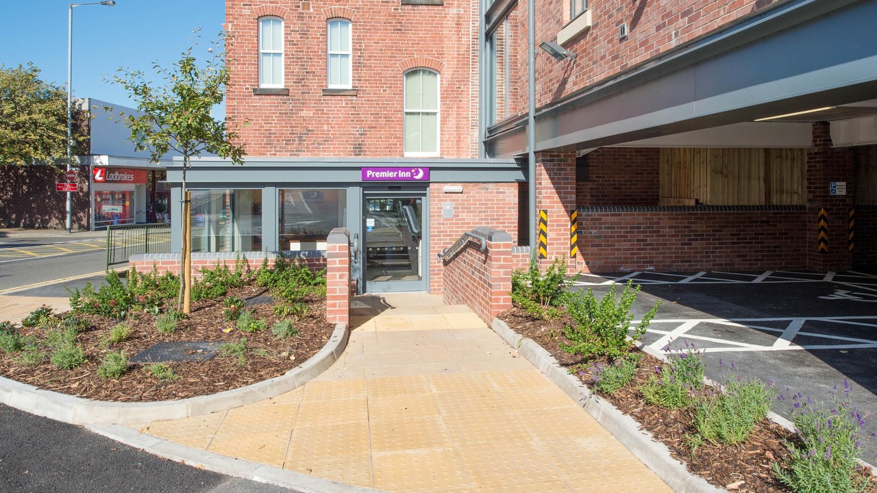 Photo of Outdoor in Leek