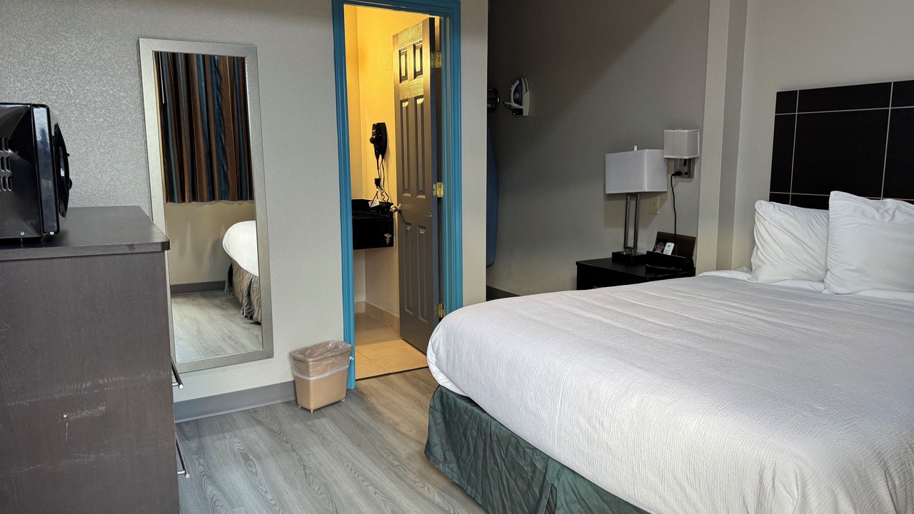 Photo of Bedroom in Crystal City