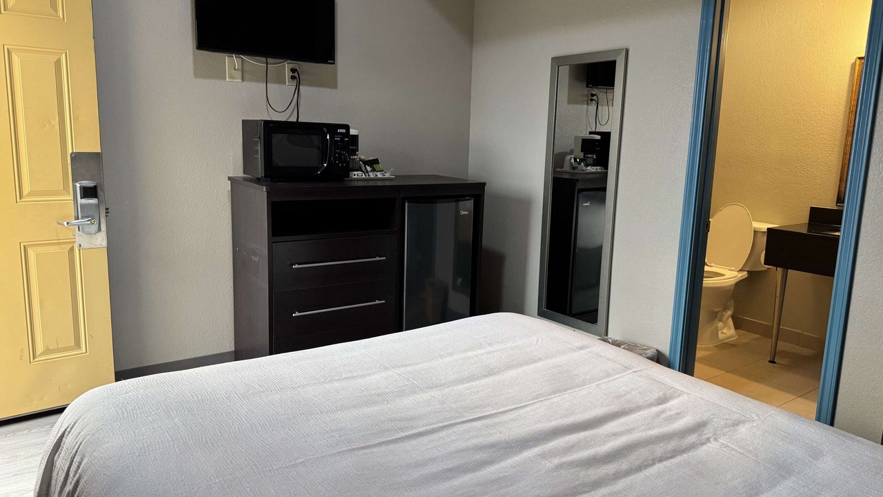 Photo of Bedroom in Crystal City
