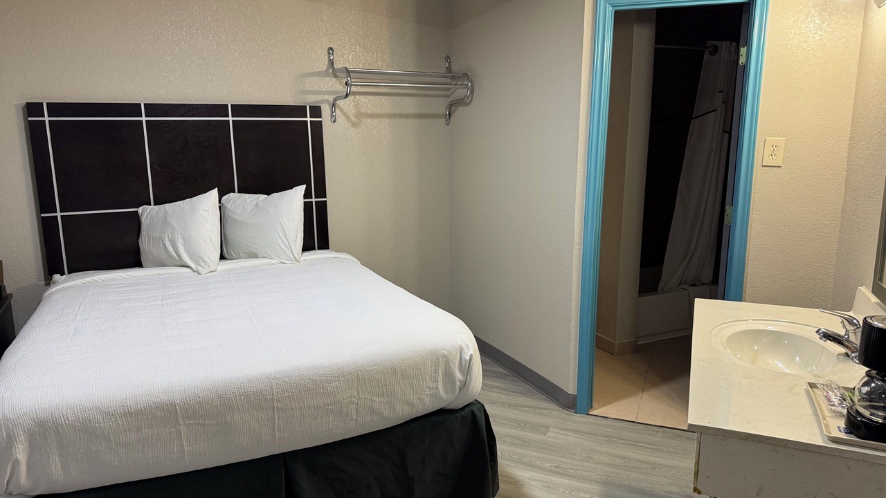 Photo of Bedroom in Crystal City