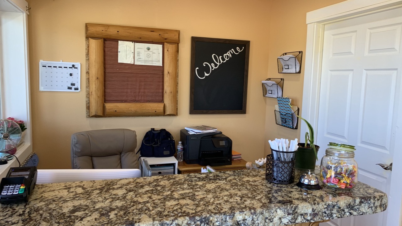 Photo of Others in Victor