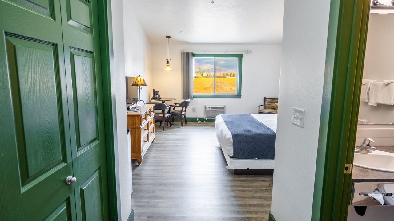 Photo of Others in Victor