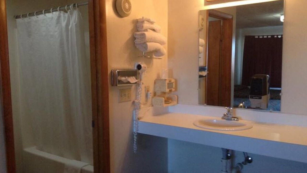 Photo of Bathroom in Gaylord
