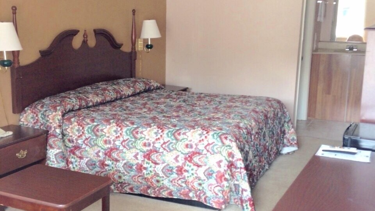 Photo of Bedroom in Calhoun