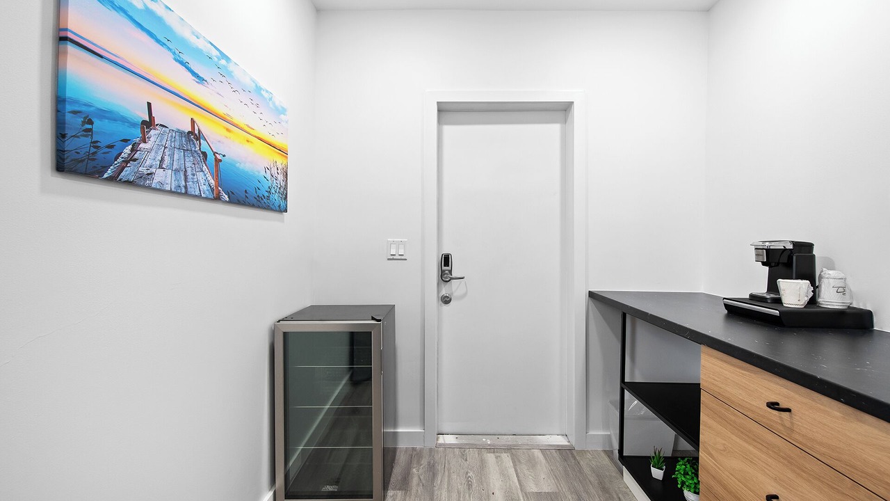 Photo of Bedroom in Lauderdale Beach